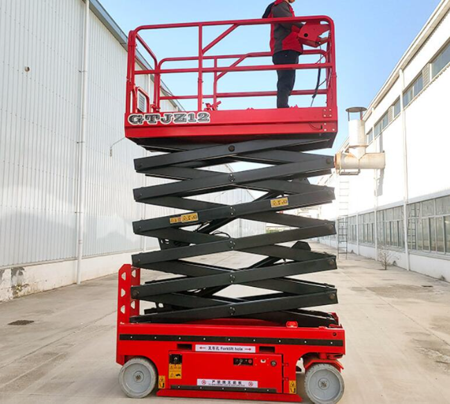 玛纳斯自行走移动式升降机